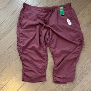 Pink Kirkland Signature Capri Pants - XL